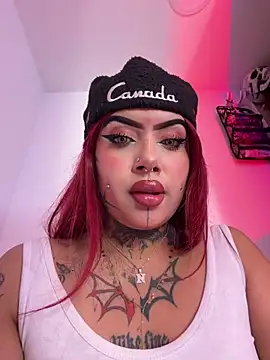 lauriink1 - LauriInk1's free webcam - UK Sex Cams