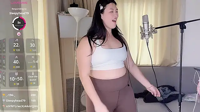 美女Tavie1744在线直播