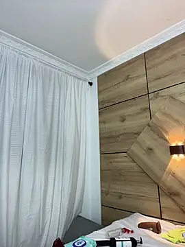 Webcam Model (AmbarBlosom)  is live.Free join now!