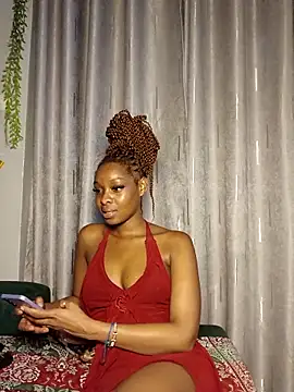 Webcam Model (Yoyo-__)  is live.Free join now!