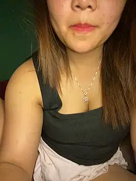 Webcam Model (Sunset-yll)  is live.Free join now!