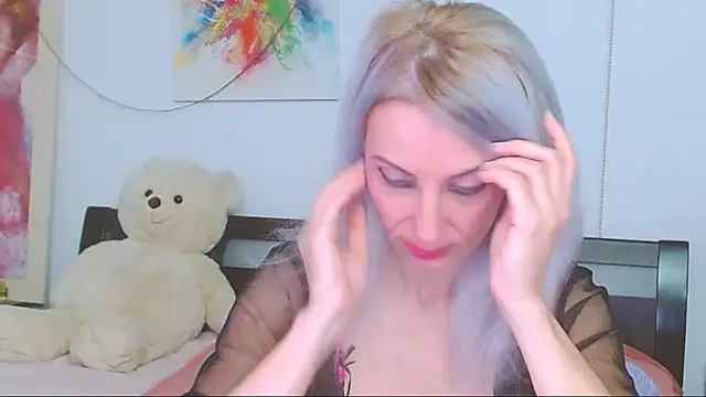 HoneyLara live sex cam