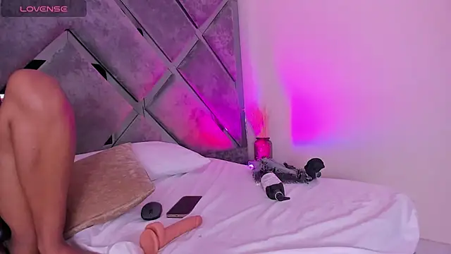 luciagray1 - Luciagray1's free webcam - UK Sex Cams