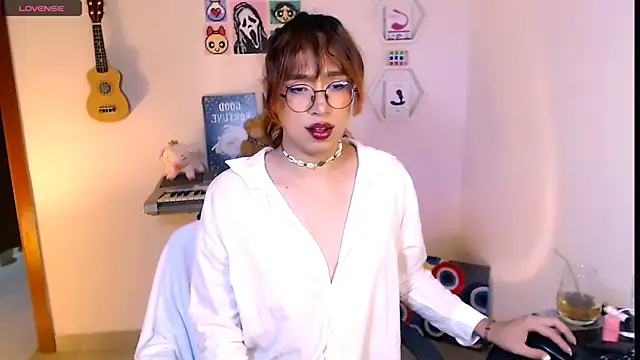 AdelineEsposito live sex cam