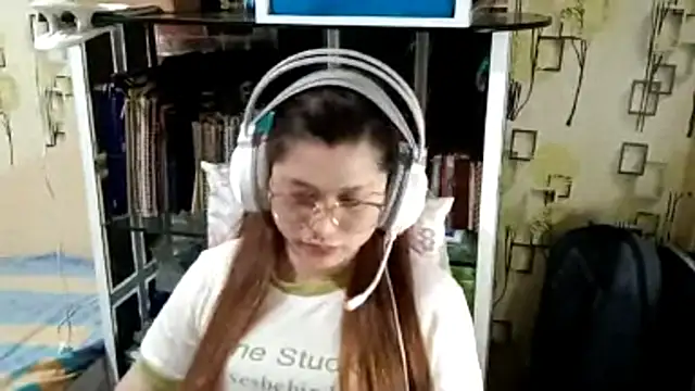 tenniereichow (F young) - air kisses