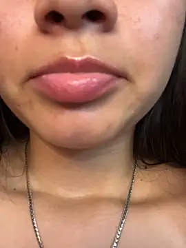 kloe_00 - Kloe_00's free webcam - UK Sex Cams