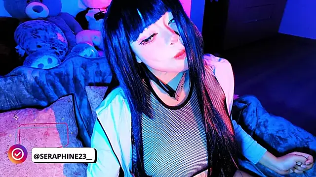seraphine23 live cam profile