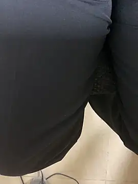 lydia-a (F young) - Please help me cum