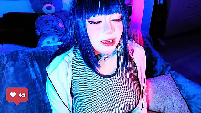 seraphine23 live cam profile