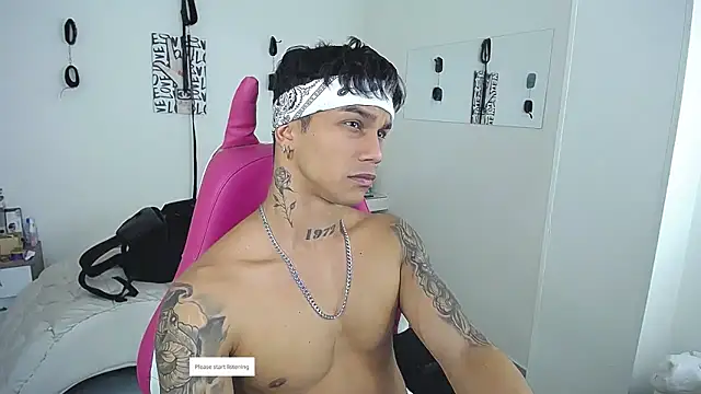 Leonard_Price live sex cam