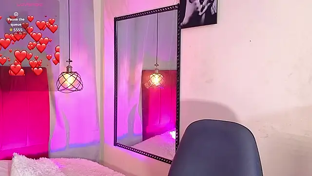 flor_gil - Flor_Gil's free webcam - UK Sex Cams