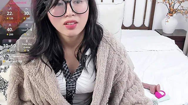 美女xiaofei828在线直播