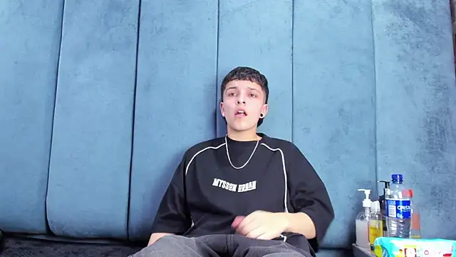 megan_thompson_ - Megan_Thompson_'s free webcam - UK Sex Cams