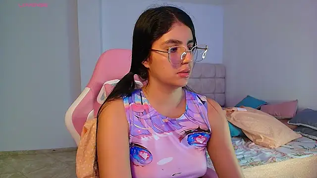 julieta_rose19 - Julieta_Rose19's free webcam - UK Sex Cams