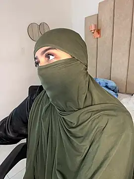 Webcam Model (rashaaa_)  is live.Free join now!