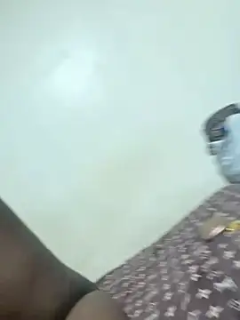 sweet1111 - Sweet1111's free webcam - UK Sex Cams