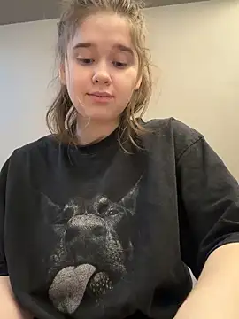 HornyGirlH live sex cam