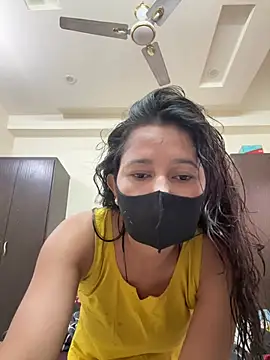 Webcam Model (raavigirl)  is live.Free join now!