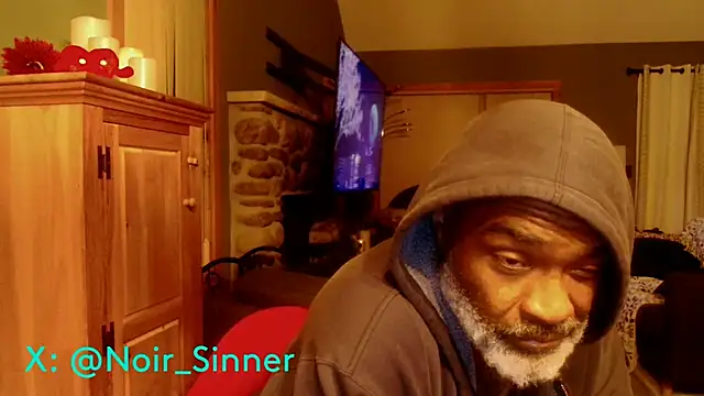 sinnernoir (M mature) - shower/ wet naked ass