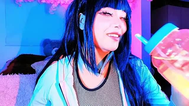 seraphine23 live cam profile