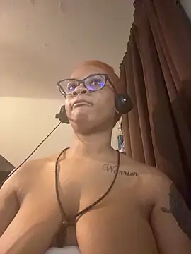 nickytheehawtie live cam profile