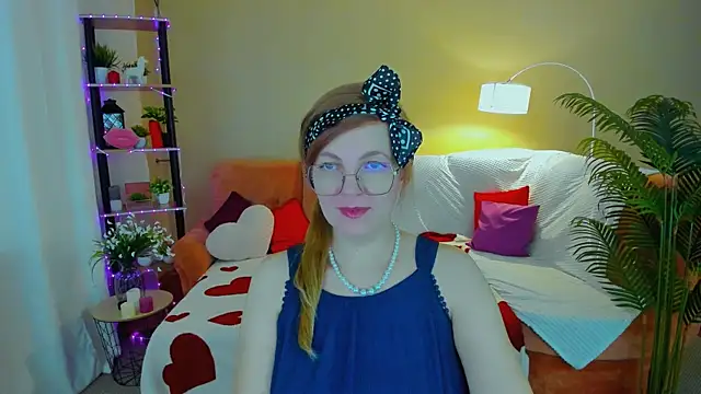 youruniverser - YourUniverser's free webcam - UK Sex Cams