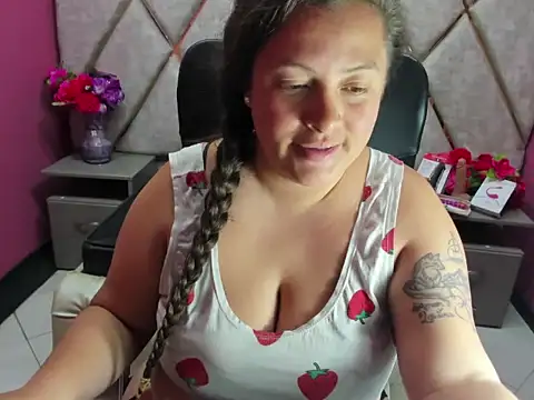 sarah_boobs_ - Sarah_Boobs_'s free webcam - UK Sex Cams