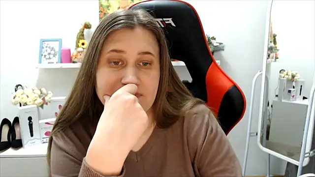 lucky_lana (Ask my age) - Let me feel how much you want me!