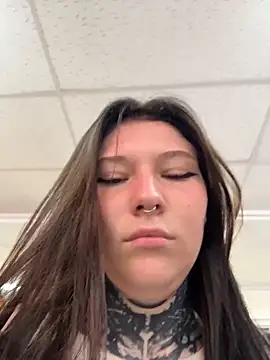 fionamurr (F teen) - spank a bare ass