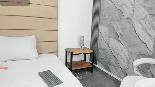 ely_brown_ (F teen) - masturbation play pussy