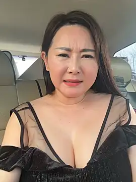 fnai-136 (F milf) - 新鲜玩意儿到家第一次开发肛塞一分钟~~~