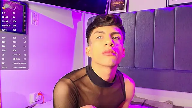 erick_velveth - Erick_Velveth's free webcam - UK Sex Cams