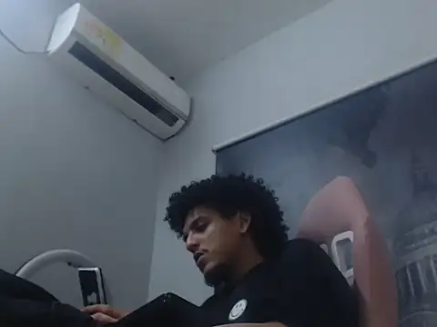 xfire_boy69 - Xfire_boy69's free webcam - UK Sex Cams