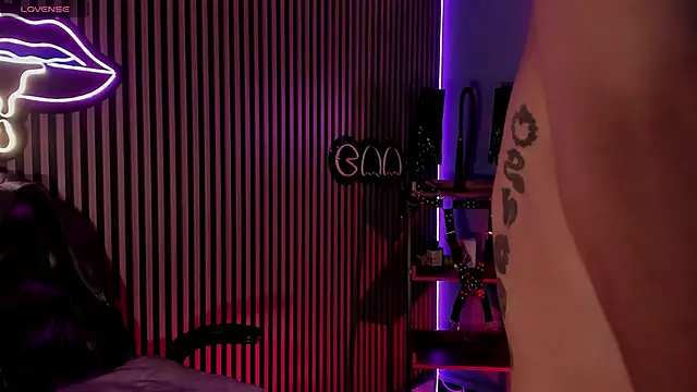 maximoking26 - Maximoking26's free webcam - UK Sex Cams