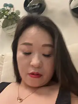 美女zhhmm在线直播