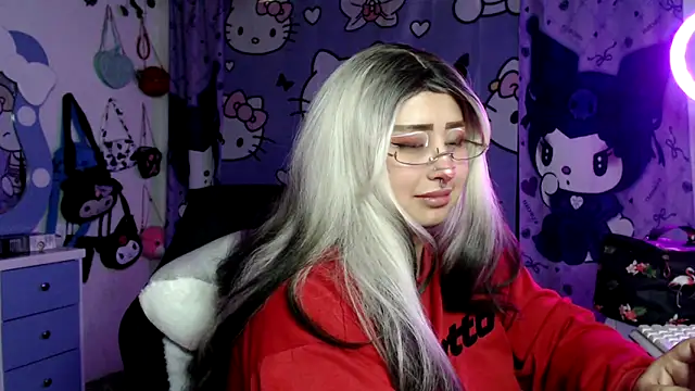 lussyevans24 - Lussyevans24's free webcam - UK Sex Cams