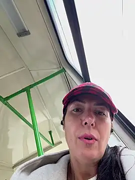 eveangelll (F milf) - Squirt in locker (gym)