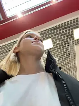 ashleymur (F teen) - ass slaps 20