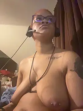 nickytheehawtie - Nickytheehawtie's free webcam - UK Sex Cams