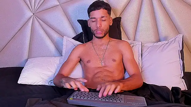 thiagoferreti (M twink) - Balls Play 🍌🔥