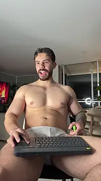 valenthino_salvatore (M young) - cum shhot?