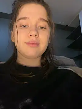 hornygirlh (G young) - SHOW TITS