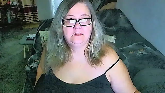 sex2 (F mature) - naked, squirt