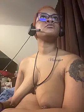 nickytheehawtie live cam profile