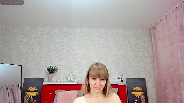 kattypeachx (F milf) - Fuck me Lash, Domi, Nora! Show pussy