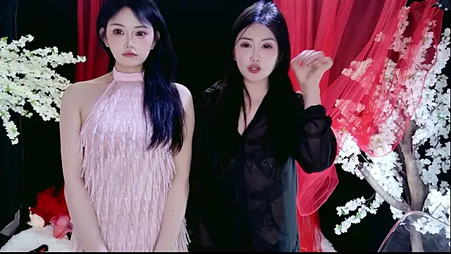 美女Banana-Milk69在线直播