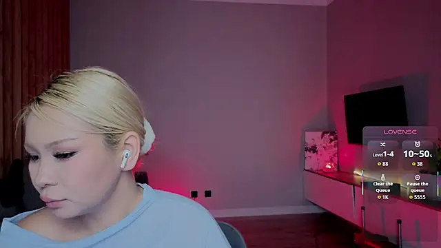 RileyMee live sex cam