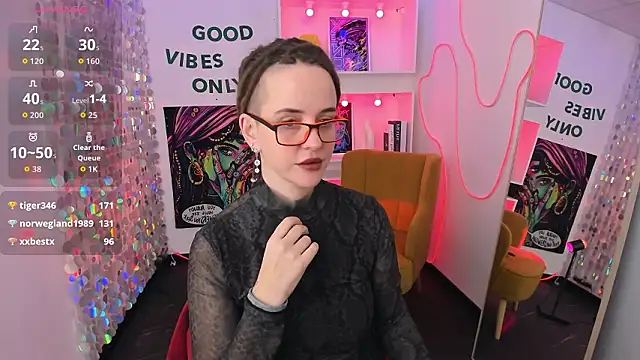 lisafoxy_y - LisaFoxy_y's free webcam - UK Sex Cams