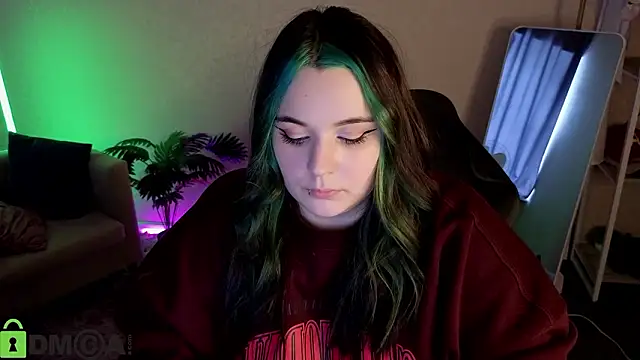 mia_r0ss - Mia_R0ss's free webcam - UK Sex Cams