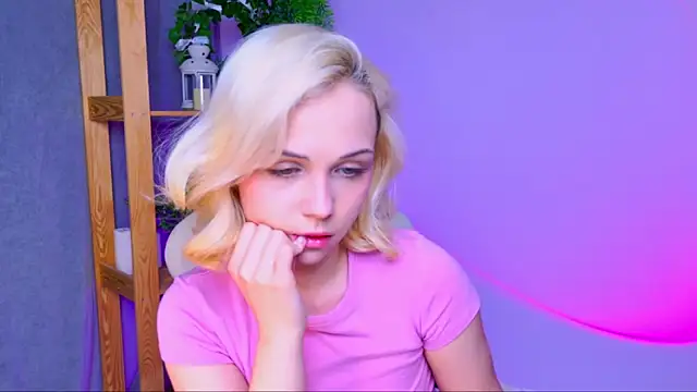 elenamonroe - ElenaMonroe's free webcam - UK Sex Cams